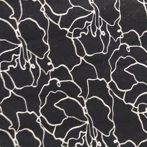 GUESS Black n White Floral design Cold Shoulder Front strappy bikercore Top XS - Picture 6 of 9